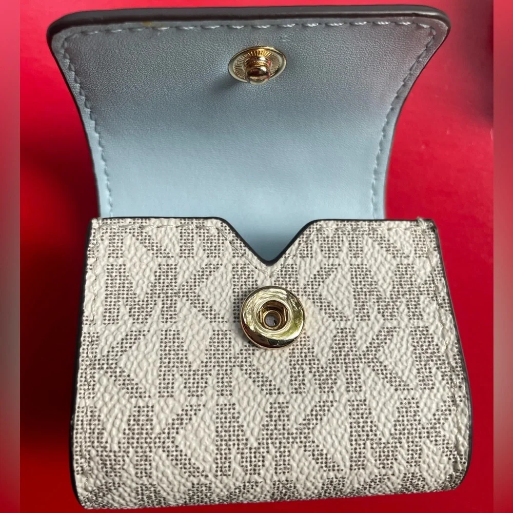 Michael Kors 🍒michael kors